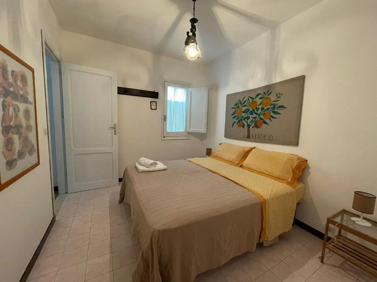 Cortile Via Sales 11 Apartment Erice 0*,