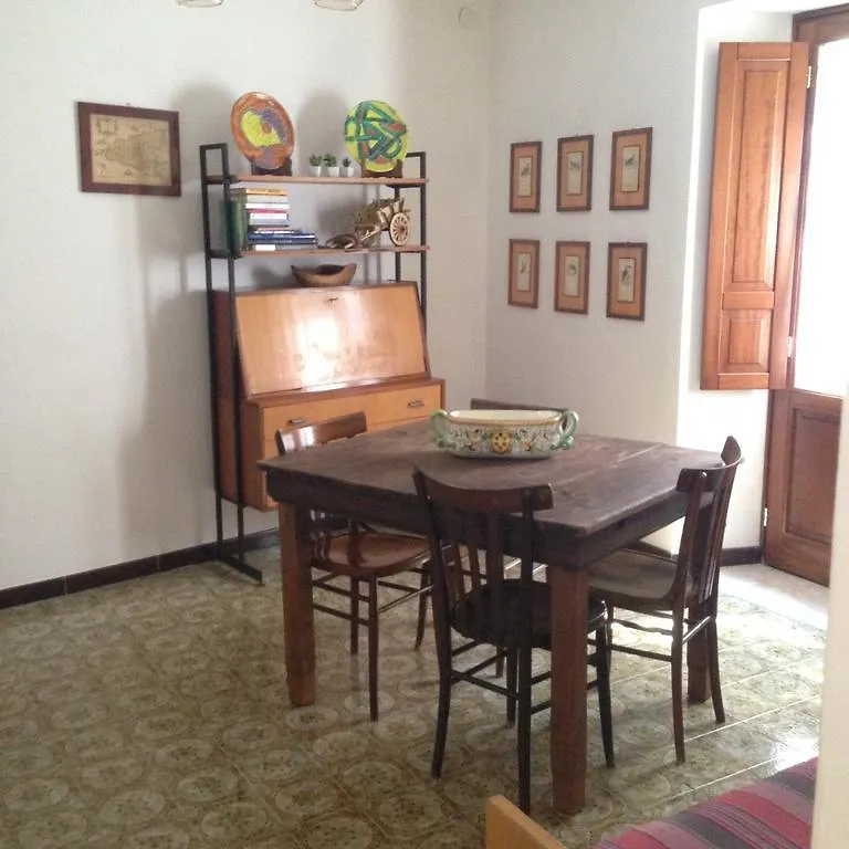 Cortile Via Sales 11 Apartment Erice 0*,